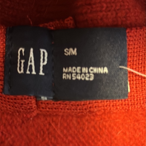 Brand new Gap hat with velvet bow. Size small/medium. Rare! - Picture 2 of 5